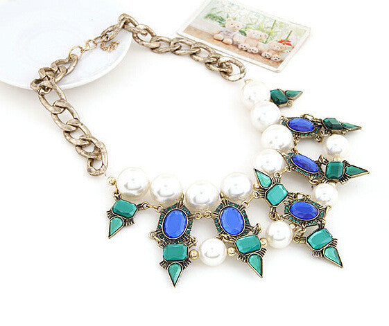 Emerald Point Pearl Bib Necklace
