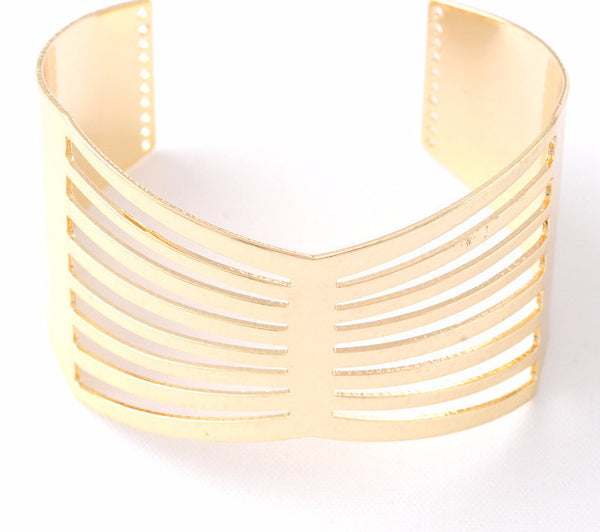 Hollow Angle Bracelet
