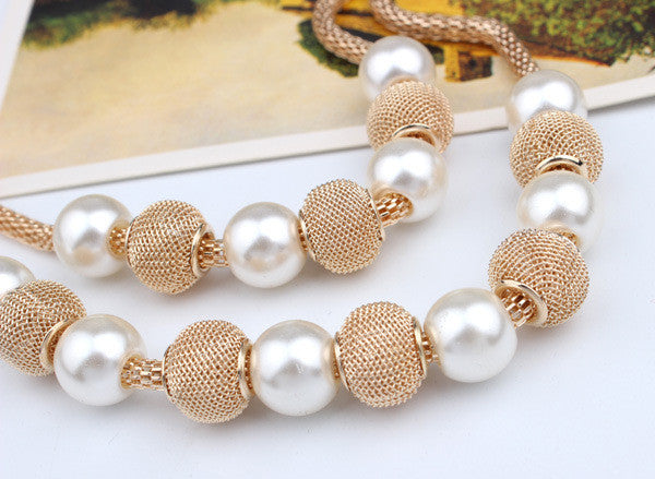 Golden Bead M Necklace